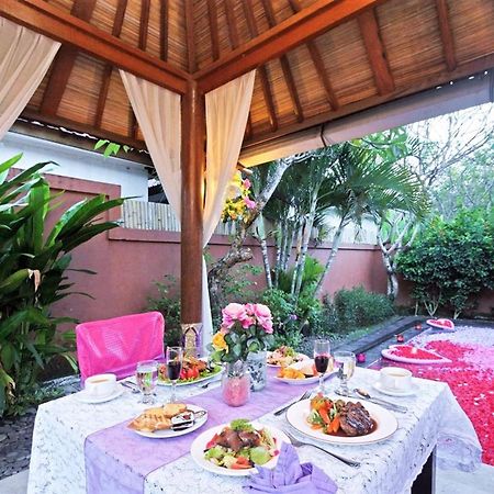 One Bedroom Private Villa Kuta スミニャック エクステリア 写真