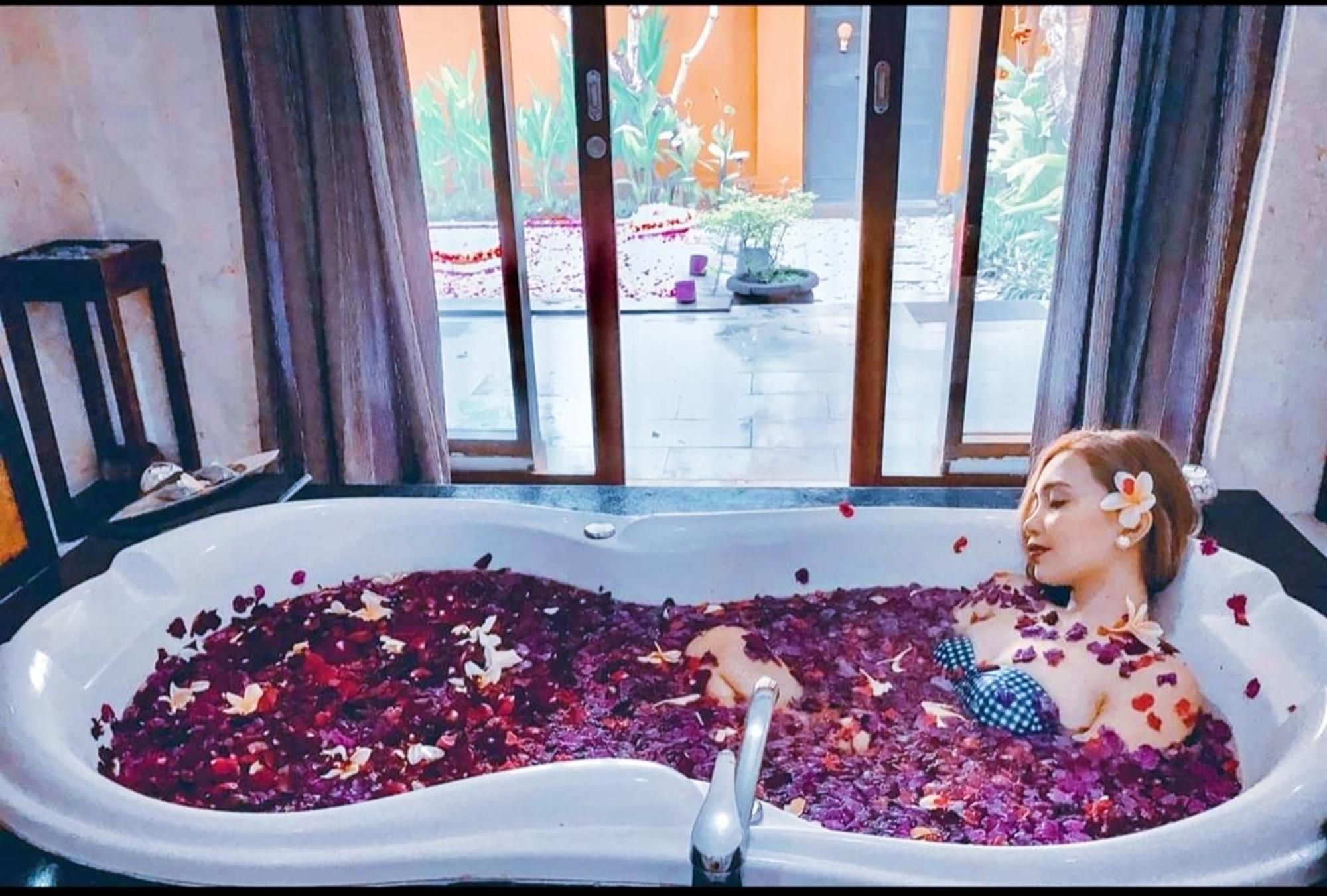 One Bedroom Private Villa Kuta スミニャック エクステリア 写真
