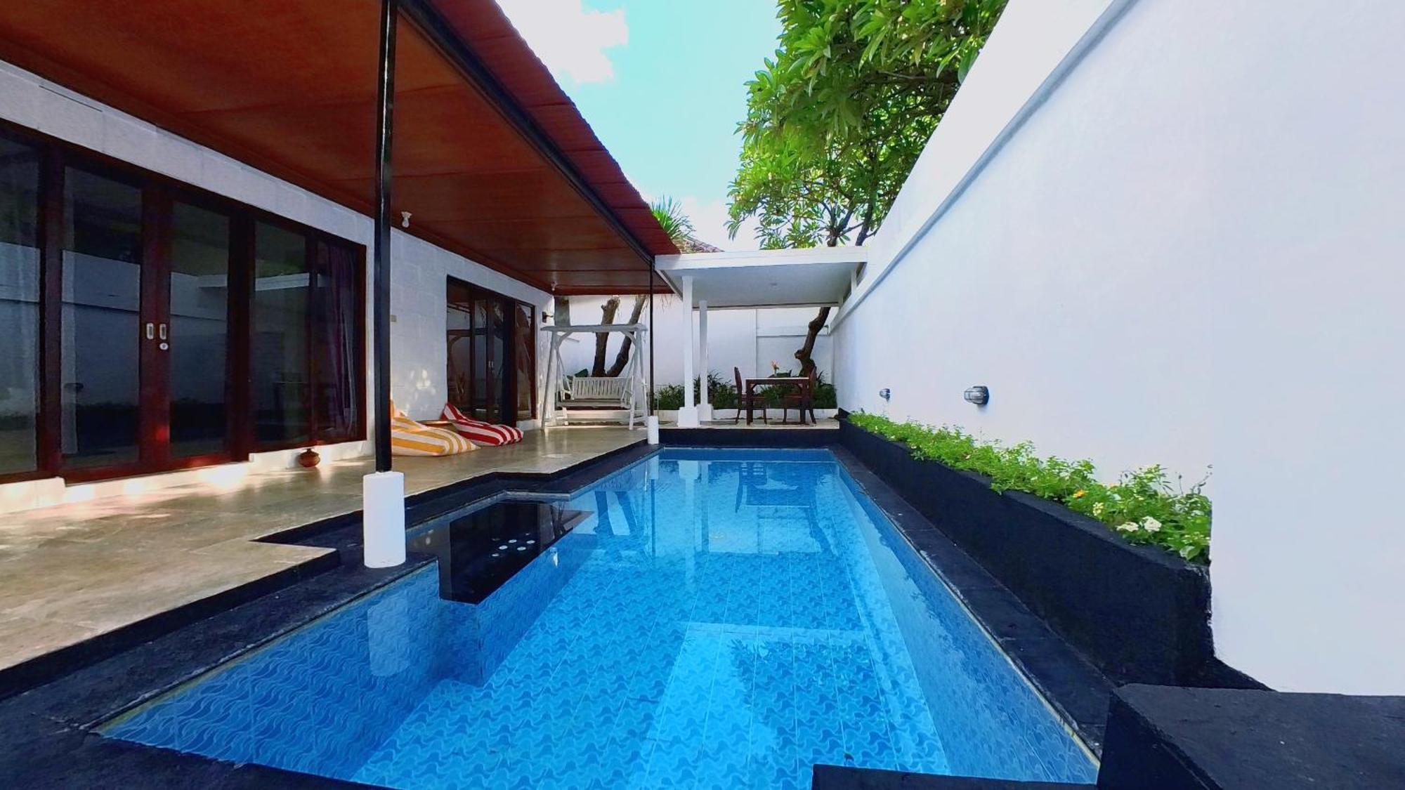 One Bedroom Private Villa Kuta スミニャック エクステリア 写真