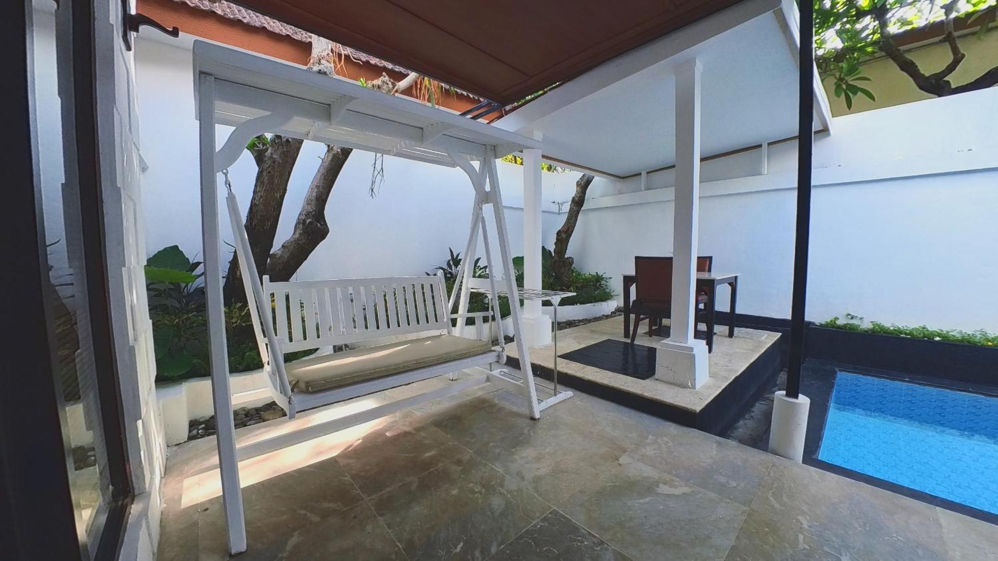 One Bedroom Private Villa Kuta スミニャック エクステリア 写真