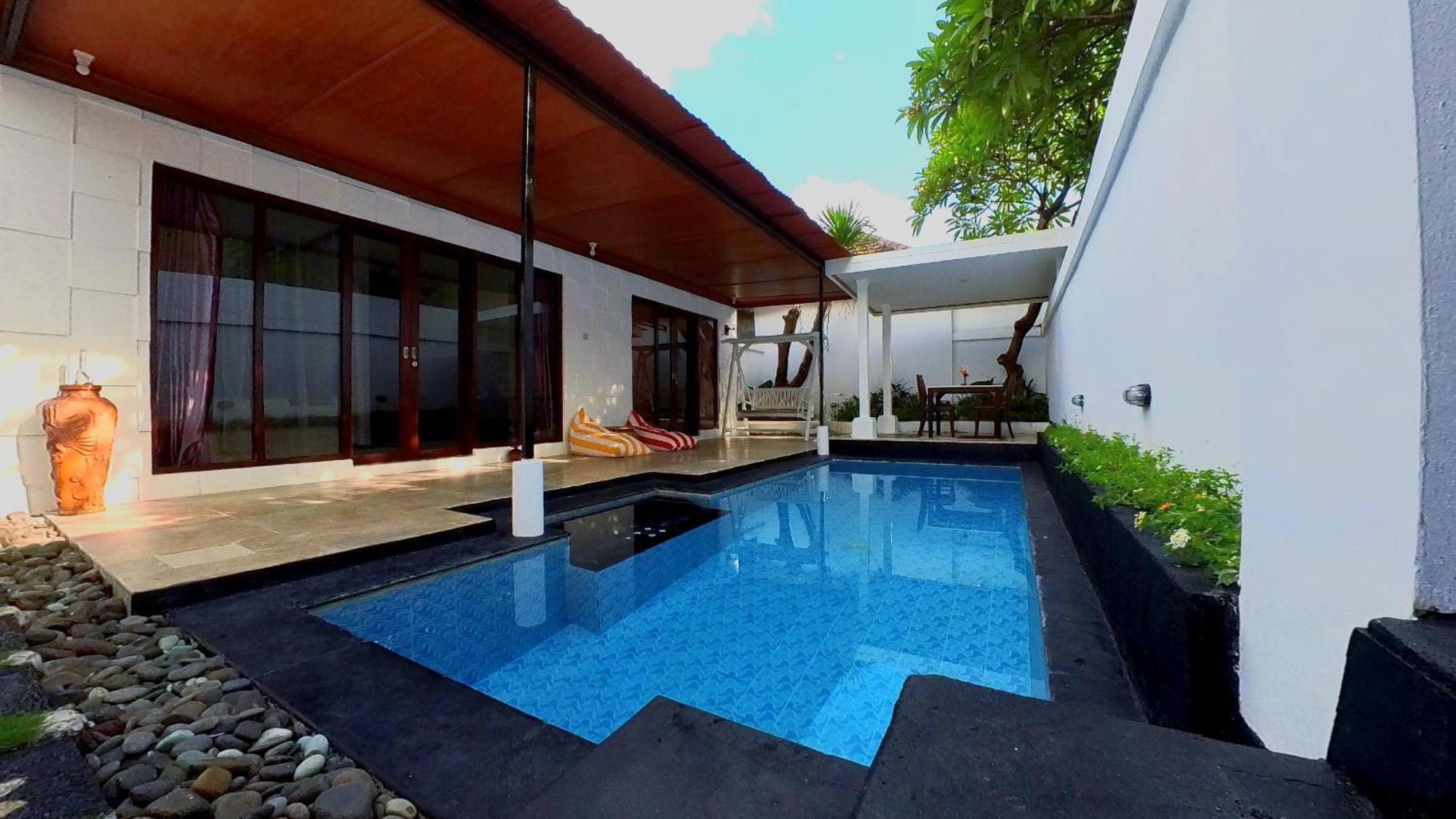One Bedroom Private Villa Kuta スミニャック エクステリア 写真