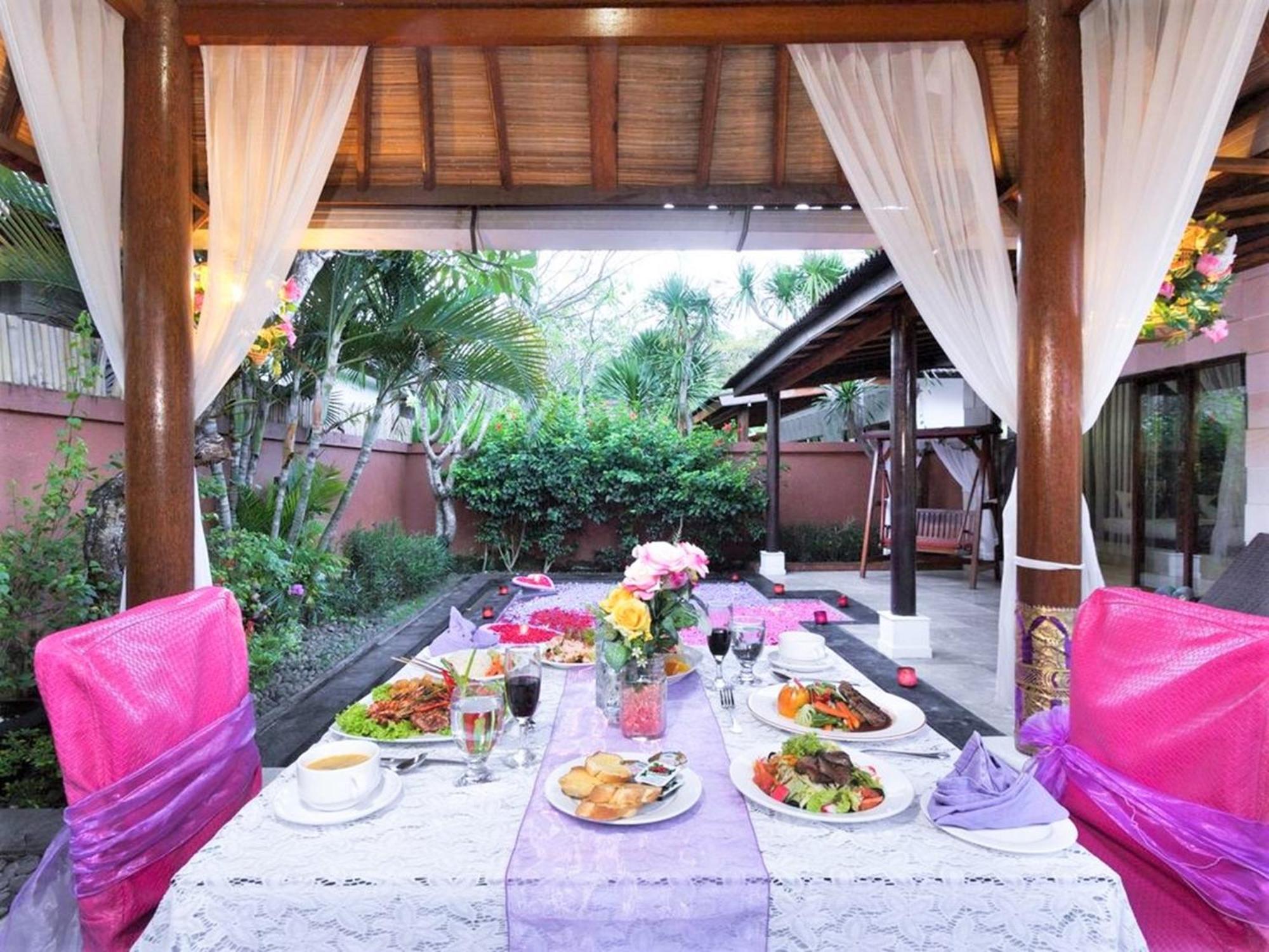 One Bedroom Private Villa Kuta スミニャック エクステリア 写真