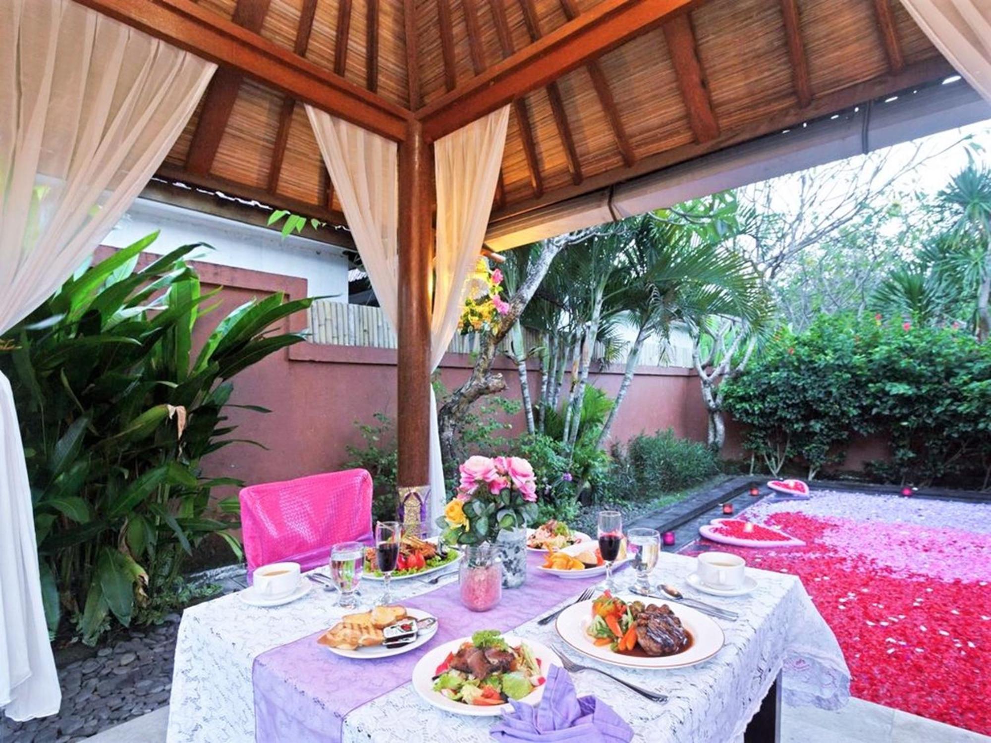One Bedroom Private Villa Kuta スミニャック エクステリア 写真