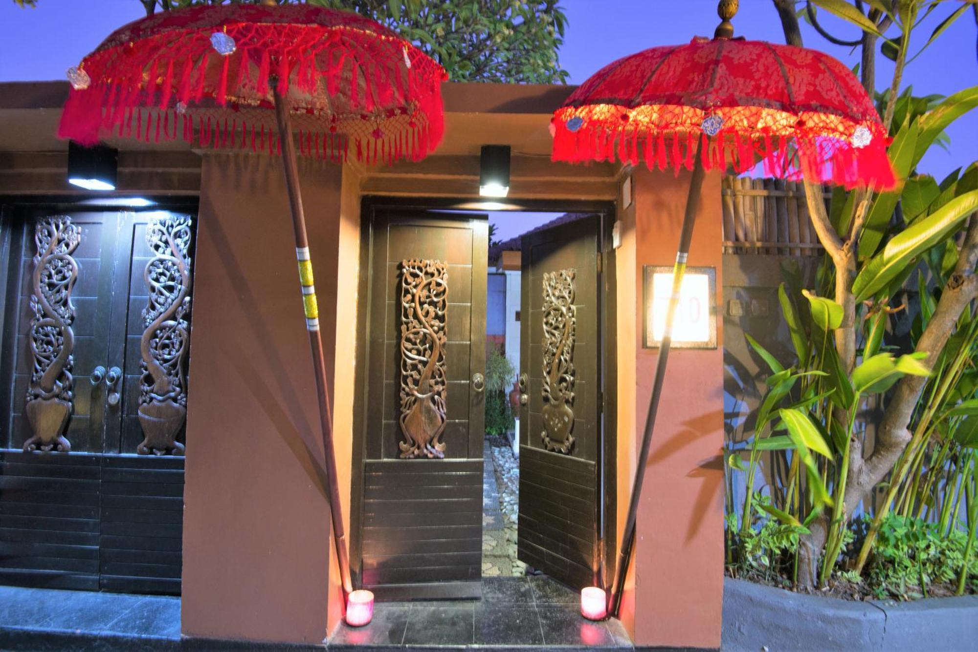 One Bedroom Private Villa Kuta スミニャック エクステリア 写真